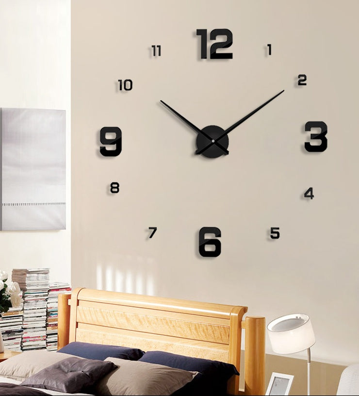 Artistic Rotating Wall Clock with Individually Placed Numbers - Modern Living Room Décor